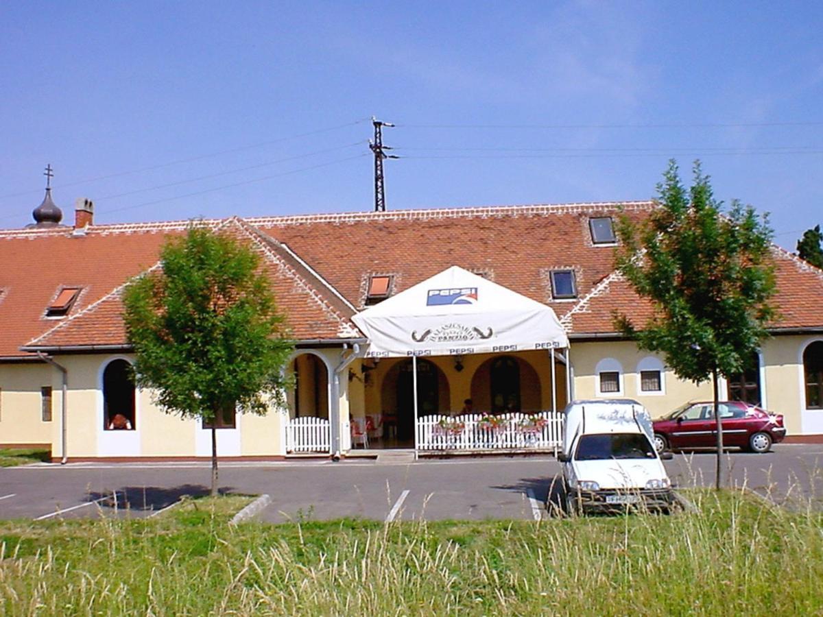 Hotel Halaszcsarda-Panzio Körmend Exteriér fotografie